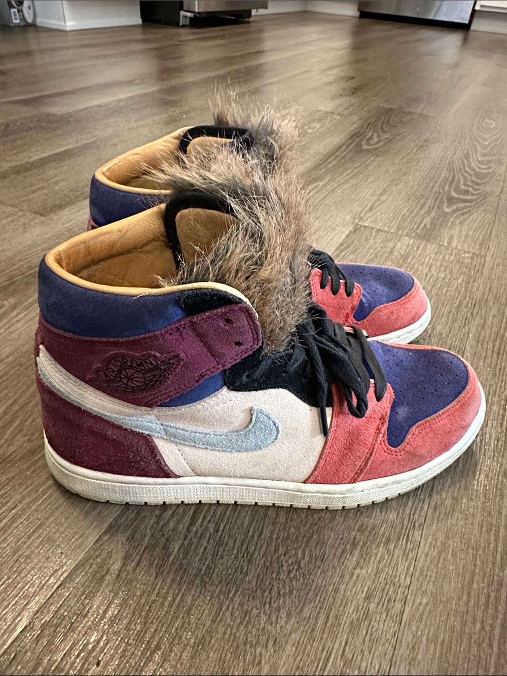 Jordan high top Retro 1 Court Lux - women’s 9.5